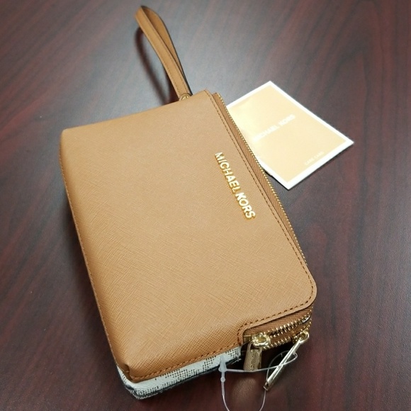 NWT Michael Kors Jet Set Travel Wrislet - Picture 8 of 8